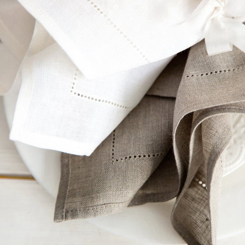 6 Pieces White Hemstitch Napki - огляд і ціна Linen Napkin Set