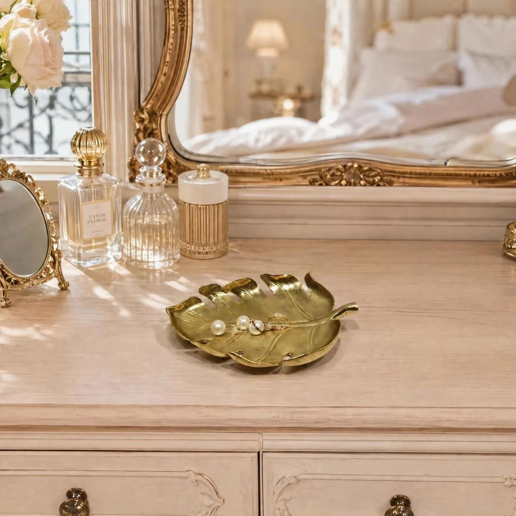 Light Luxury Golden Leaf Stora - огляд і ціна Luxury Lifestyle Items